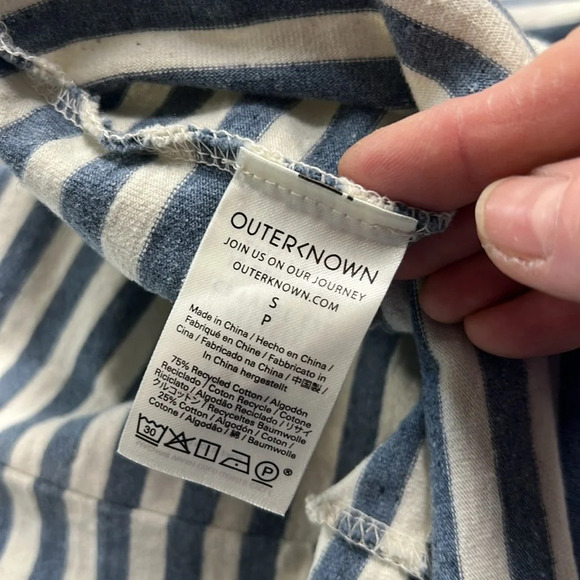 Outerknown Cream and Blue Stripe Patch Pocket Top Size Small - Picture 9 of 10